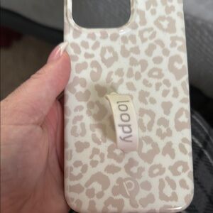 Loopy Case Cream Leopard Print Phone Case IPhone 15 pro max
